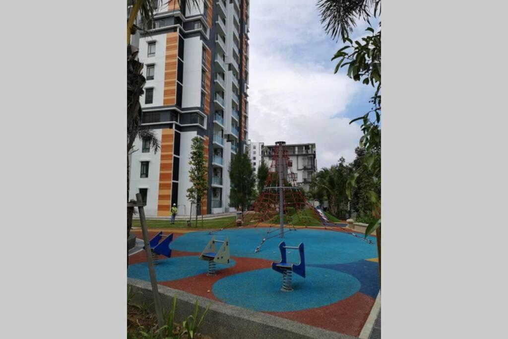 Timurbay Studio Apartment Facing Beautiful Beach Kuantan Dış mekan fotoğraf