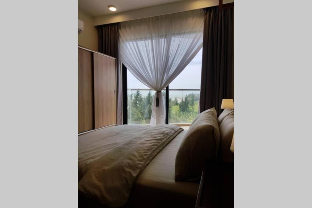 Timurbay Studio Apartment Facing Beautiful Beach Kuantan Dış mekan fotoğraf
