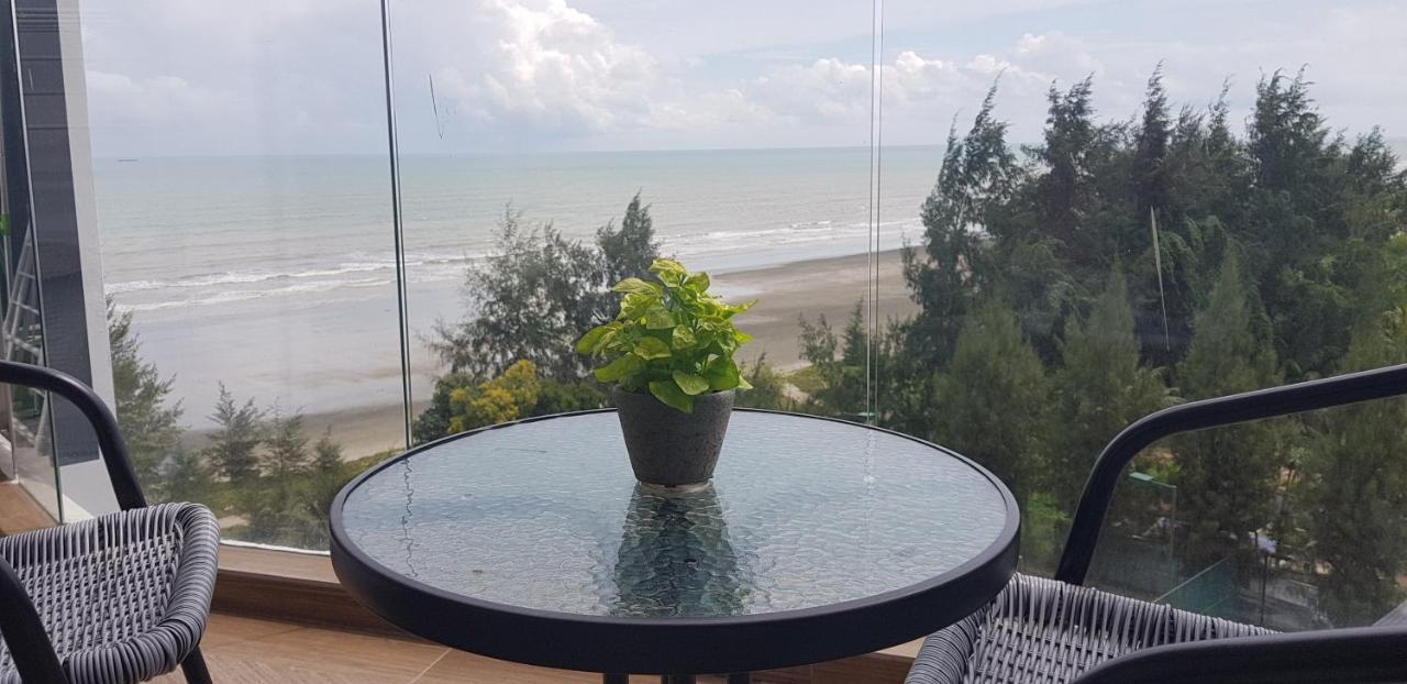 Timurbay Studio Apartment Facing Beautiful Beach Kuantan Dış mekan fotoğraf